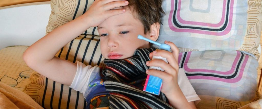 Комаровский назвал опаснейшее лекарство для детей при температуре