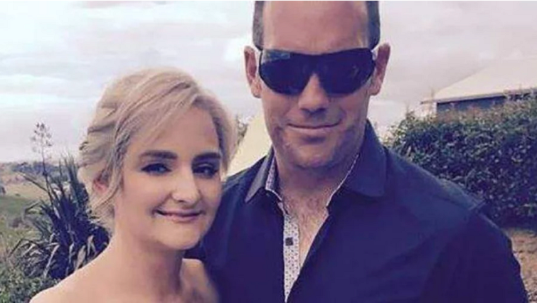 Жена пыталась продать мужа на аукционе, пока тот был на рыбалке