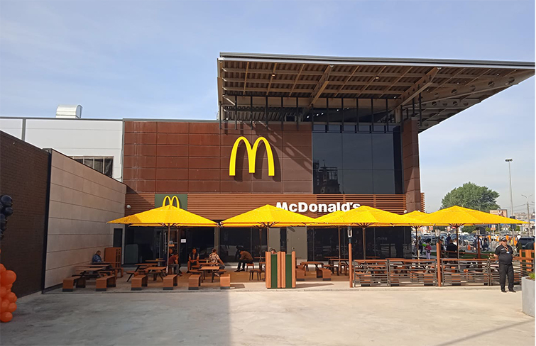 McDonald’s припинив роботу в Україні