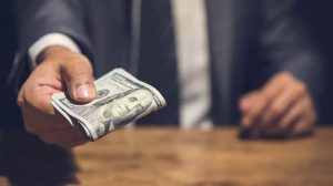 Разоблачение топ-чиновников на взятках: какую меру пресечения избирали