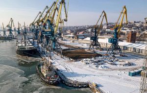 Порт Мариуполя раздает свое имущество бесплатно