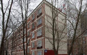 Дешево и сердито: есть ли смысл сейчас покупать квартиру в “хрущевке”