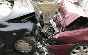 В Краматорске с утра произошло лобовое столкновение автомобилей