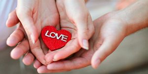 Кому и зачем принято дарить валентинки?