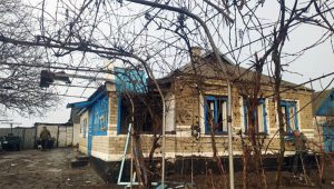 Обстрелы на Донбассе — повреждены дома, более тысячи человек остались без света