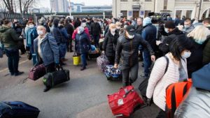 В Мариуполе начинается эвакуация мирных жителей