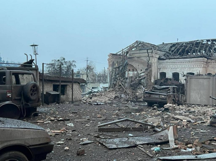 Город Изюм на границе с Донецкой областью практически стерт с лица земли, – Денисова