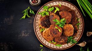 Котлети з консервованою сардиною та картоплею