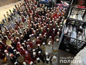 Поліцейські Донеччини за порушення правил торгівлі вилучили алкоголь на 700 000 гривень