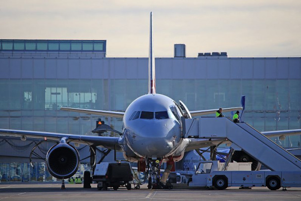 В россии снова продлили запрет на полеты в 11 аэропортов центра и юга страны. Уже в девятый раз