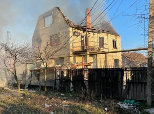 Последствия вчерашнего авиаудара в Славянске