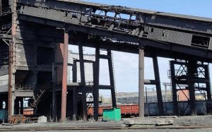 Российские оккупанты вновь обстреляли одно из крупнейших предприятий коксохимической промышленности