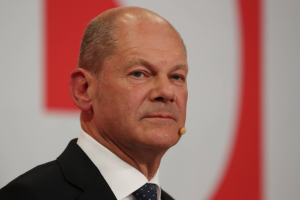 У парламенті Німеччини скандал через передачу танків Україні. Кар’єра Шольца під загрозою