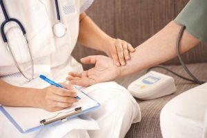 Куда звонить в Славянске, если нужен врач