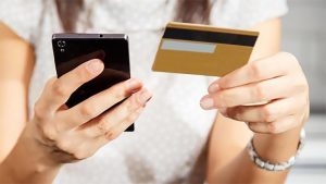 Мошенники наживаются на гражданах и в военное время