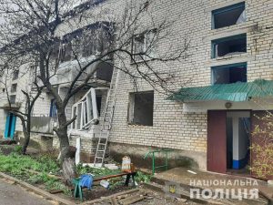 Поліція Донеччини задокументувала наслідки ракетного удару по селищу Черкаське