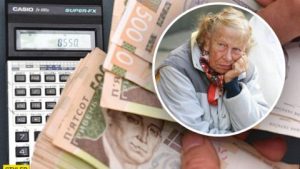 Повышение пенсий работающим украинцам перенесли на три месяца