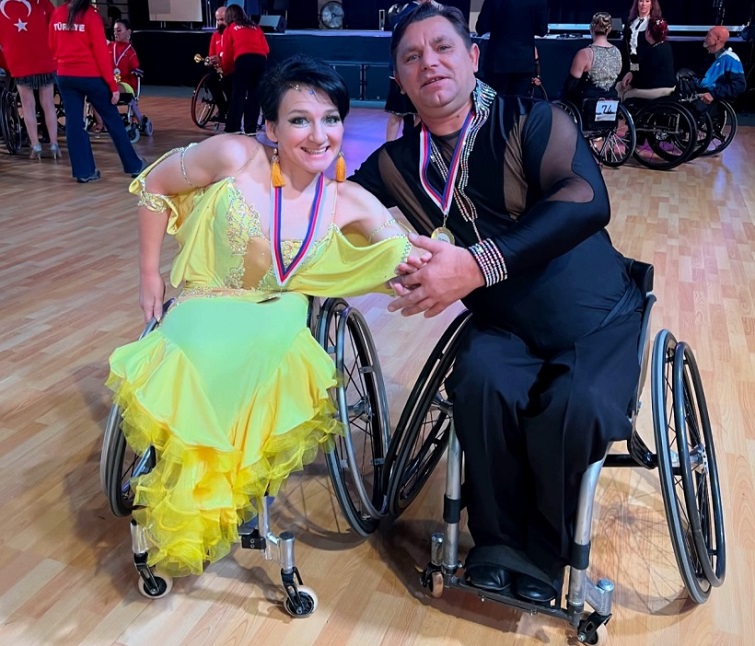 Укравтодор продасть на онлайн-аукціоні легендарний вказівник для окупантів