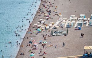 Курорти для агресора. Які країни вирішили приймати туристів із Росії