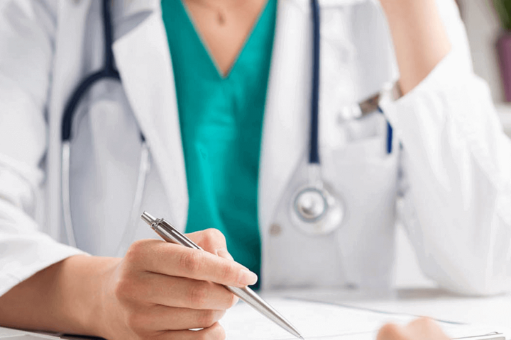 Як українцям отримати безкоштовну меддопомогу за кордоном: роз’яснення МОЗ