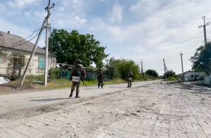 Стало відомо, що відбувається в окупованому Лимані та найближчих селах: фільтрація, мародерство, колаборанти (фото)