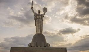 Завтра возможны ракетные удары рф по всей территории Украины