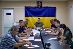 Евакуювати людей і культурні цінності: мають залишитись ті, хто забезпечує оборону і роботу критичної інфраструктури