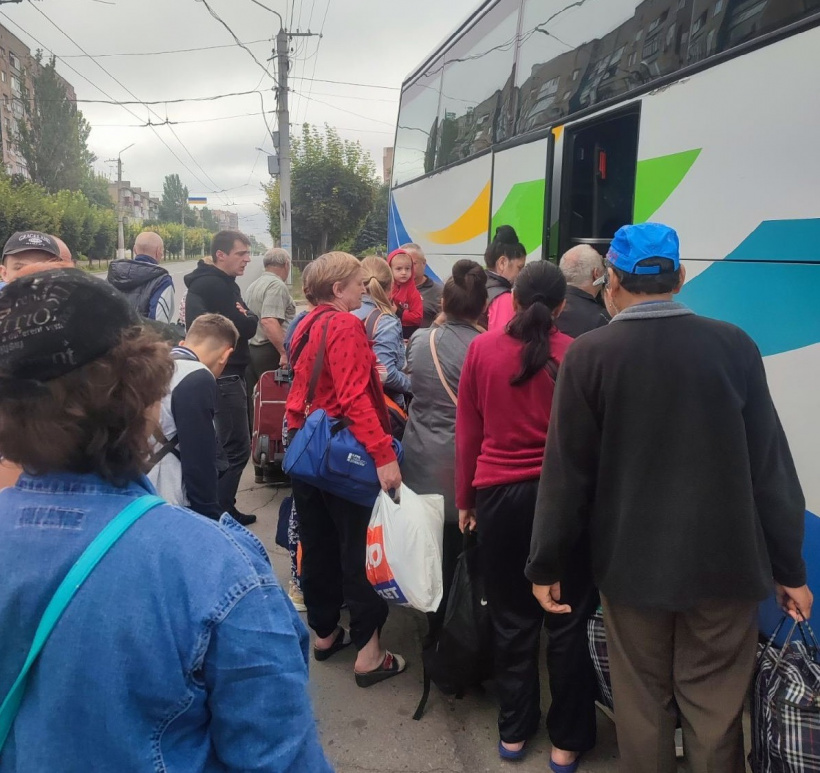 Мешканців Донеччини евакуювали до Німеччини