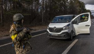 Украинцам рассказали, что делать, если военные забрали автомобиль: инструкция