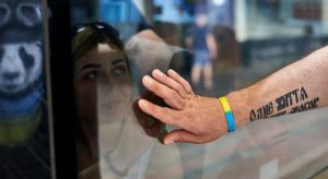 Укрзалізниця прискорює два міжнародні поїзди та змінює час їх відправлення