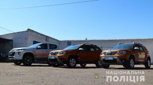 На Донеччині поліцейські отримали нові службові авто для груп, які документують воєнні злочини рф