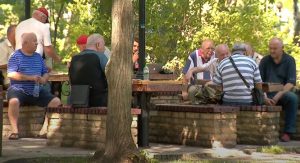 Украинцы за границей могут потерять пенсии: что делать