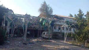 Через російський обстріл зруйновано будівлю санаторію «Слов’янський»