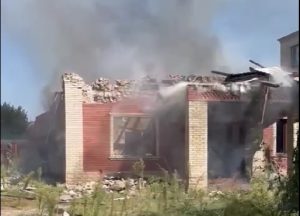 Около десяти мощных взрывов в центре Славянска. Обстрелы продолжаются. Опасно везде!, – Лях