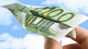 Українці мають сплатити до бюджету податки на соцвиплати, отримані за кордоном