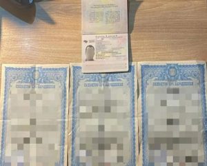 Багатодітні батьки можуть виїздити за кордон без дітей