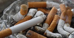 Народні депутати хочуть повернути куріння в ресторани через сільгосп законопроєкт Кабміну