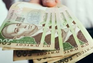 2500 гривень на місяць: хто зможе отримати допомогу від Червоного Хреста та як це зробити