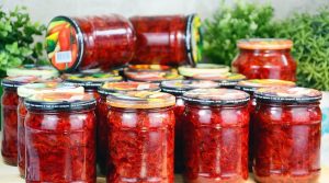 Ідеальна до червоного борщу. Рецепт борщової заправки на зиму з квасолею