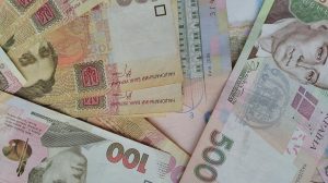 Українцям помилково виплатили по 6500 грн: хто має повернути допомогу до бюджету