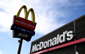 McDonald’s відновлює роботу в Україні