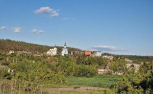 Оприлюднені нові фото зруйнованого скиту у Богородичному