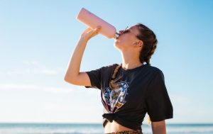 Названо найгірший напій для схуднення. Його здавна вважали корисним