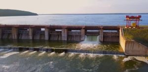 Російські війська зруйнували верхній шлюз на дамбі через Сіверський Донець