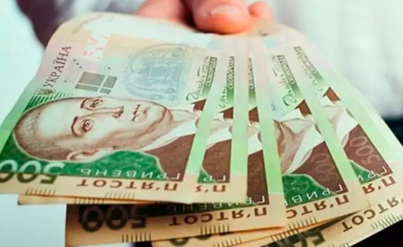 Пенсіонерам дадуть по 500 гривень на покупки в АТБ: як їх отримати