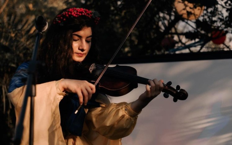 Скрипалька з Краматорська Кароліна Ваноян: “Війна дала мені більше натхнення для заняття улюбленою справою”