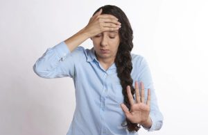 Як швидко позбутися головного болю без медикаментів: дієві домашні методи