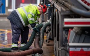 Як зміняться ціни на бензин, дизель та автогаз в Україні: прогноз на вересень