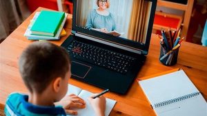 Чому діти починають хворіти після першого тижня навчання і що з цим робити?