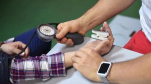 Кардіологи назвали три неочевидні симптоми інфаркту